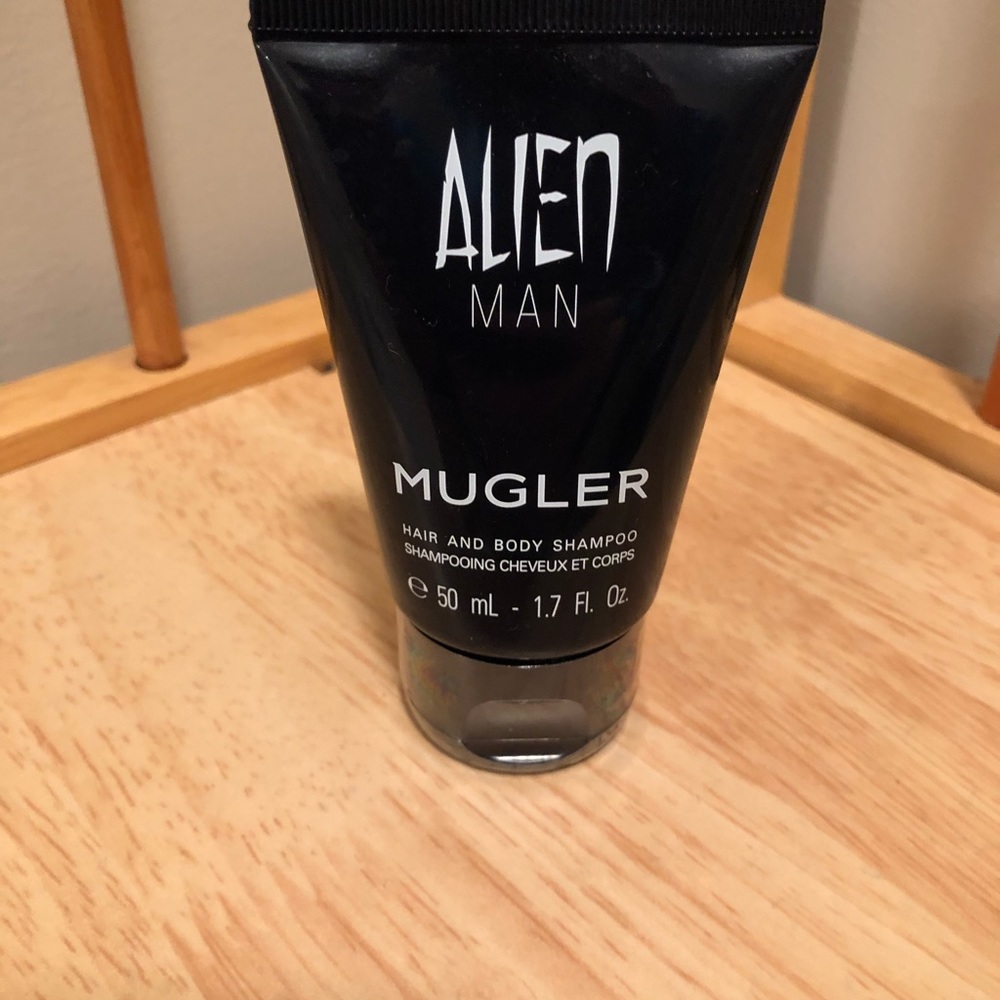 Thierry Mugler Alien man hair and body shampoo